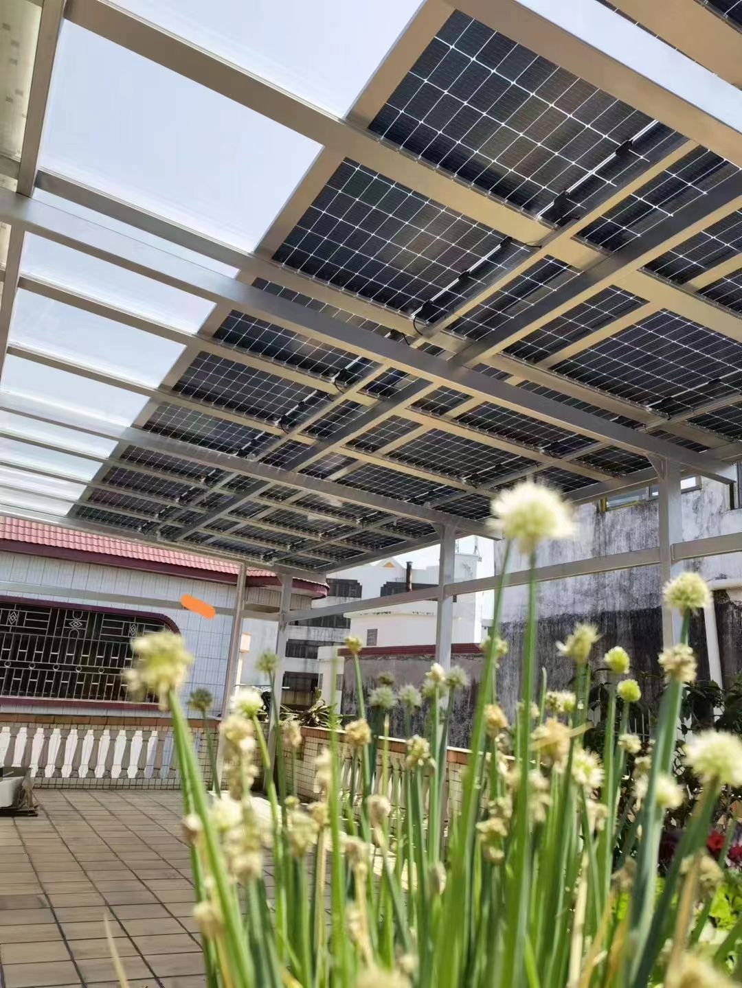昌都别墅家用屋顶太阳能发电系统安装